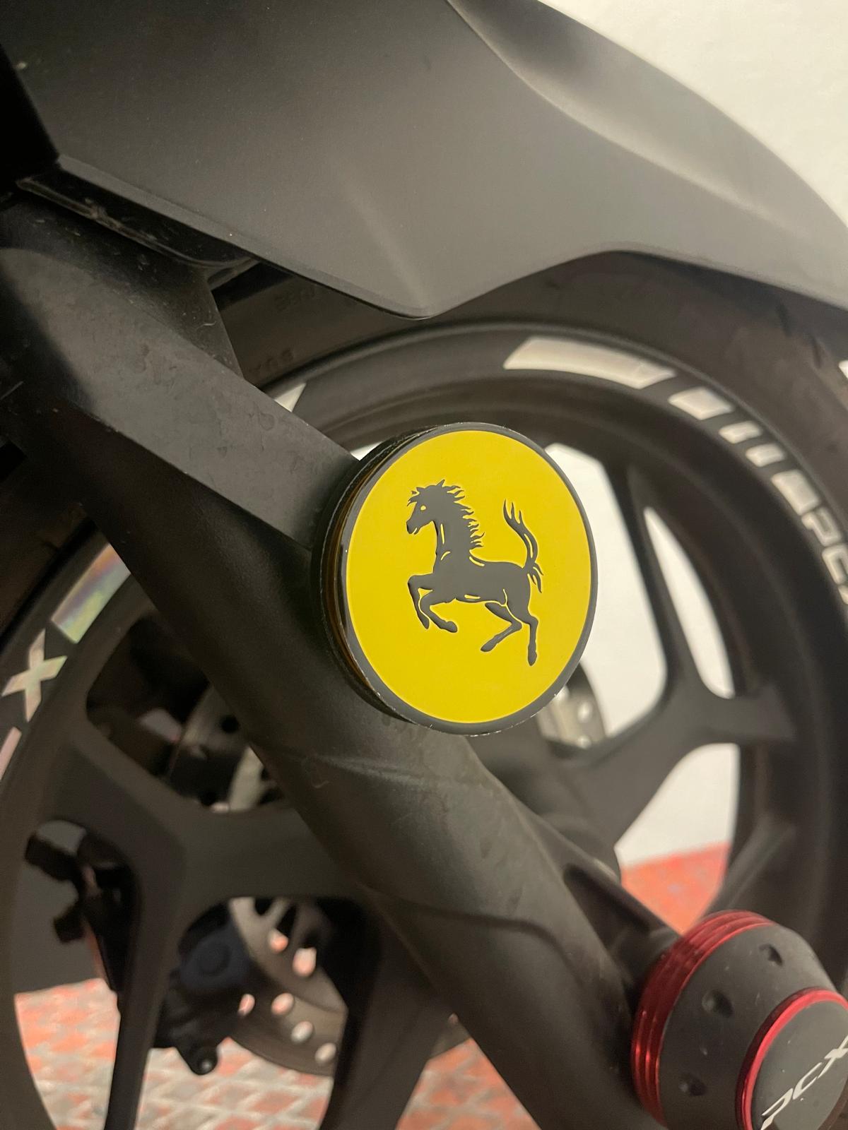 Reflektör Ferarri Logo Kabartmalı SARI